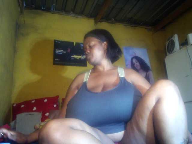 Melonboobs1's BongaCams show and profile