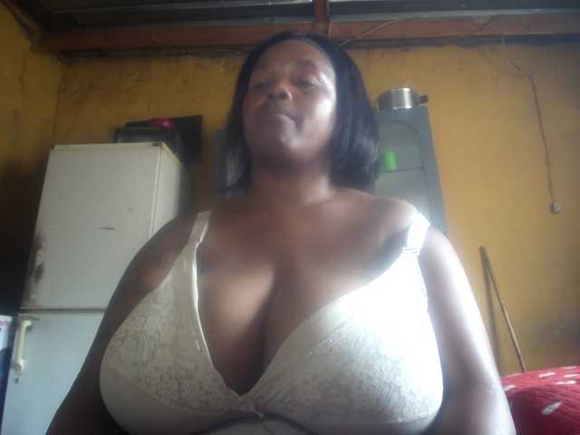 Melonboobs1's BongaCams show and profile