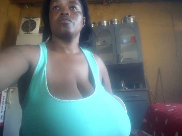 Melonboobs1's BongaCams show and profile