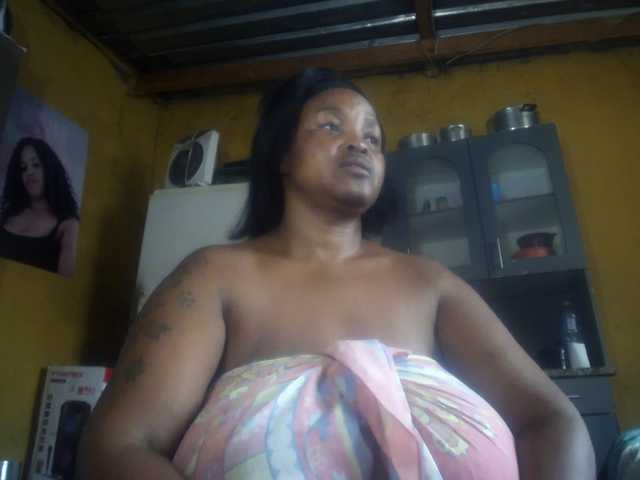 Melonboobs1's BongaCams show and profile