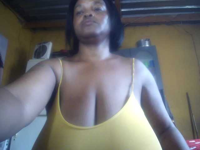 Melonboobs1 — show boobs