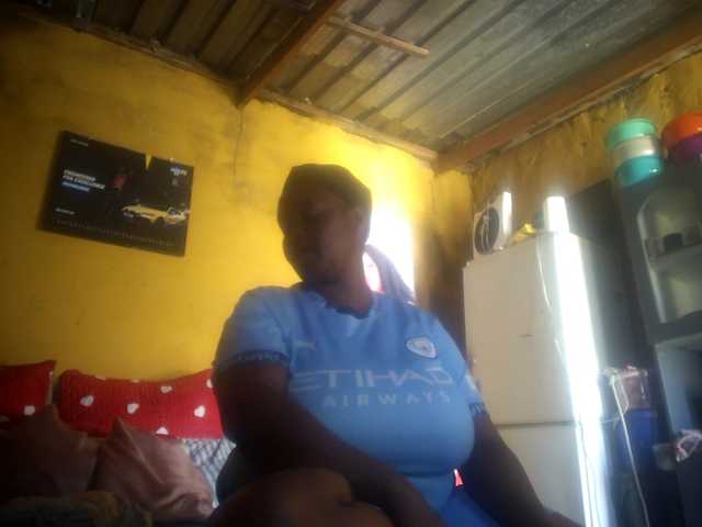 Melonboobs1's BongaCams show and profile