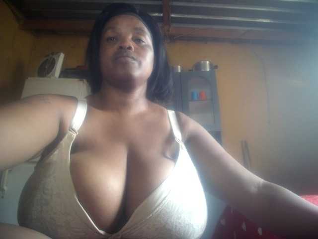 Melonboobs1's BongaCams show and profile