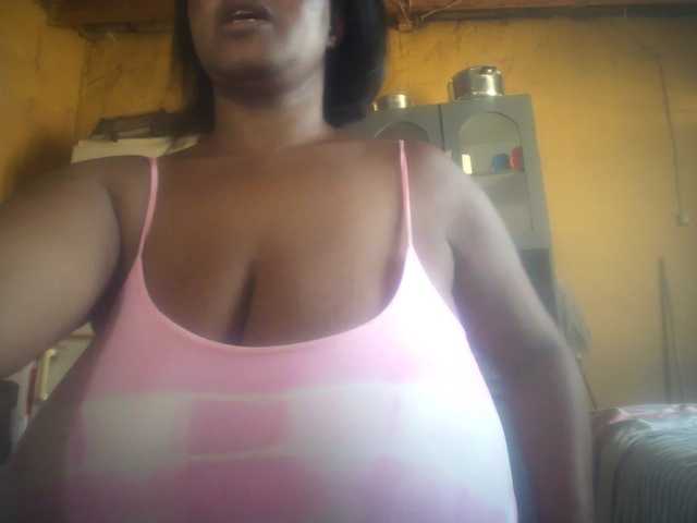 Melonboobs1's BongaCams show and profile