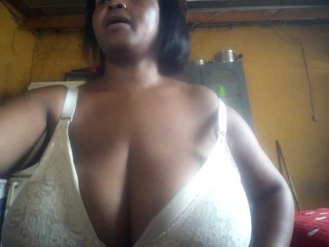 Melonboobs1's BongaCams show and profile