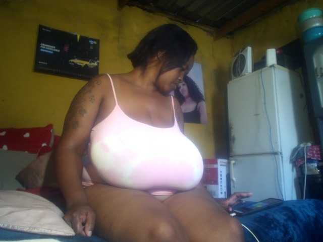 Melonboobs1 live cam profile