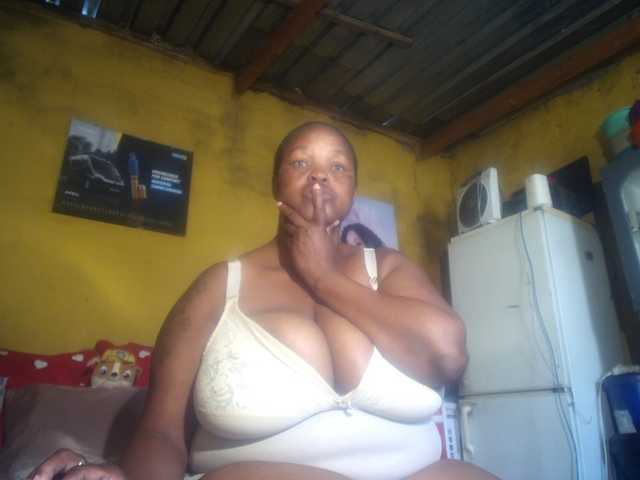 Melonboobs1's BongaCams show and profile