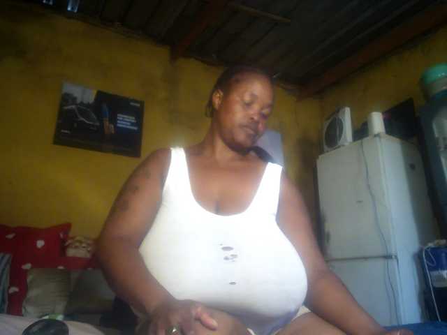 Melonboobs1's BongaCams show and profile