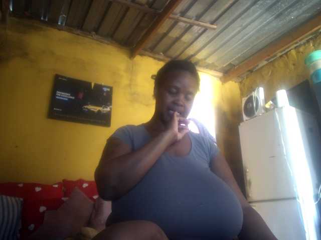 Melonboobs1's BongaCams show and profile