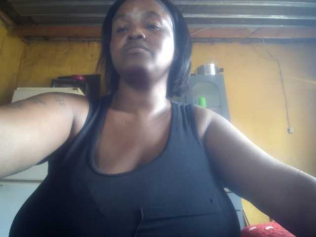 Melonboobs1's BongaCams show and profile