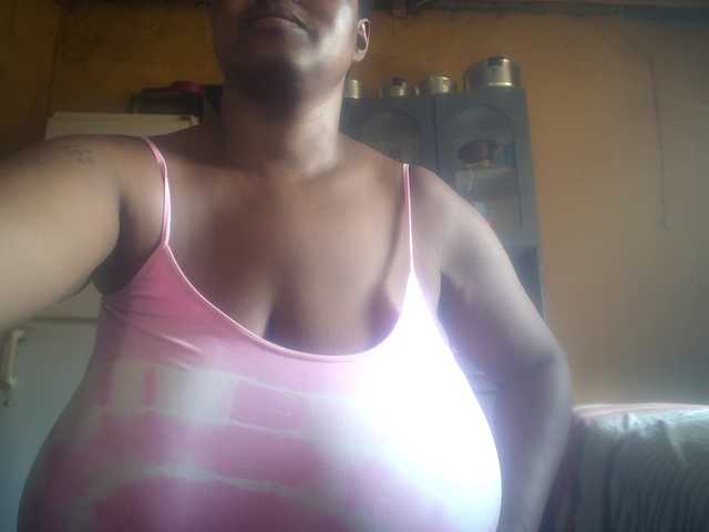 Melonboobs1's BongaCams show and profile