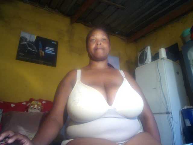 Melonboobs1's BongaCams show and profile