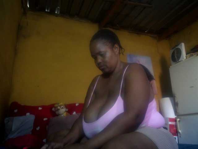 Melonboobs1's BongaCams show and profile