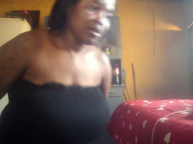 Melonboobs1's BongaCams show and profile