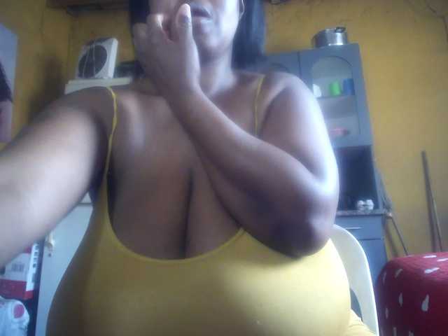 Melonboobs1's BongaCams show and profile