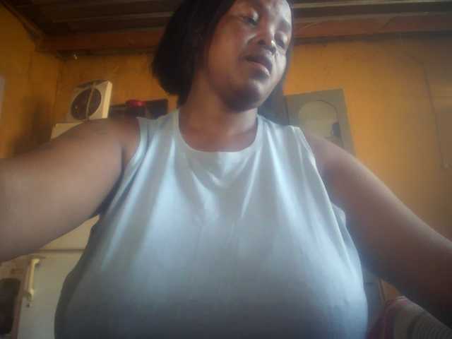 Melonboobs1's BongaCams show and profile