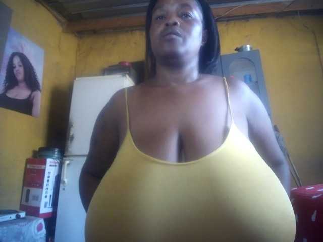 Melonboobs1's BongaCams show and profile