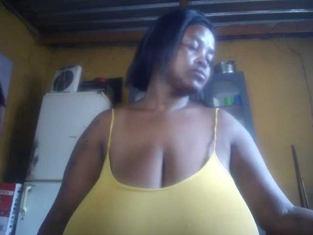 Melonboobs1's BongaCams show and profile