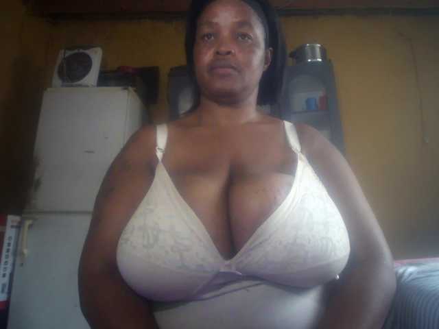 Melonboobs1's BongaCams show and profile