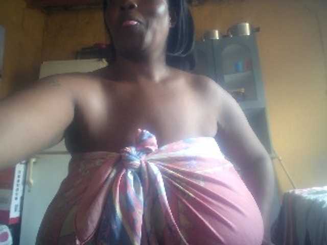 Melonboobs1's BongaCams show and profile