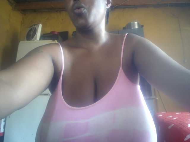 Melonboobs1's BongaCams show and profile