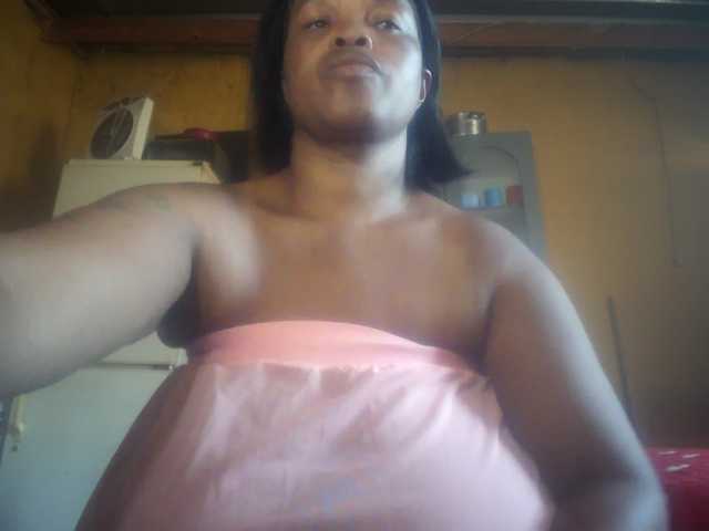 Melonboobs1's BongaCams show and profile