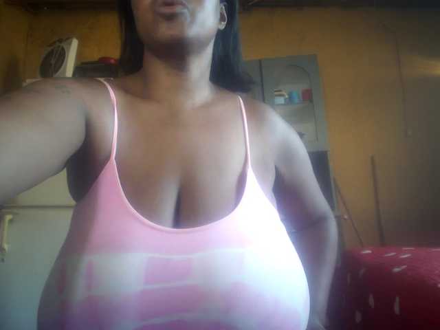 Melonboobs1's BongaCams show and profile