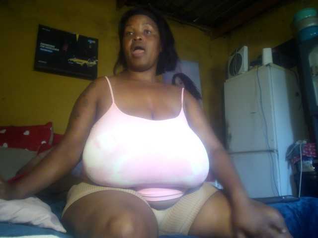 Melonboobs1's BongaCams show and profile