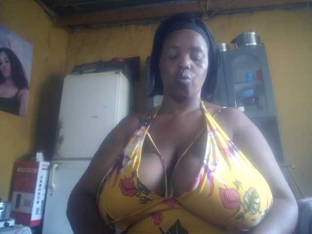 Melonboobs1's BongaCams show and profile