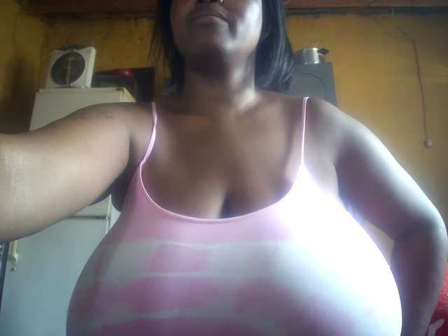 Melonboobs1's BongaCams show and profile