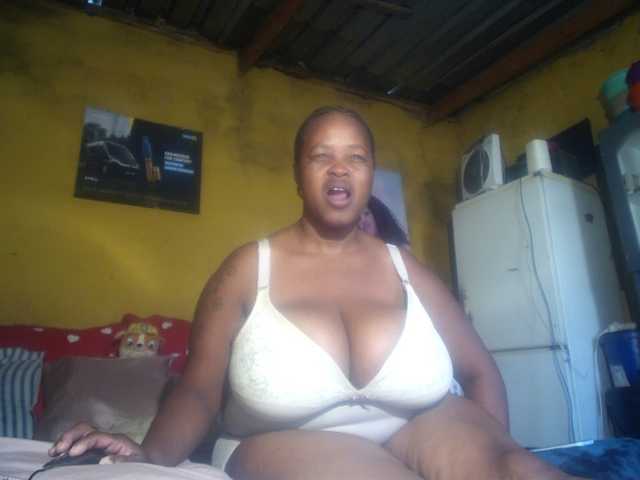 Melonboobs1's BongaCams show and profile