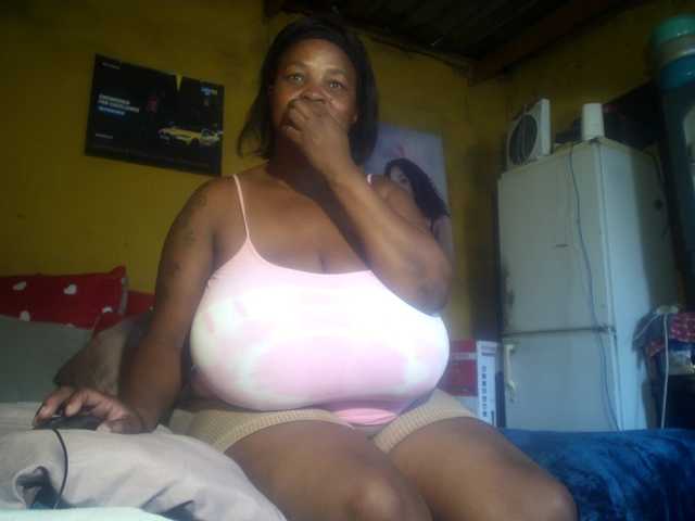 Melonboobs1's BongaCams show and profile