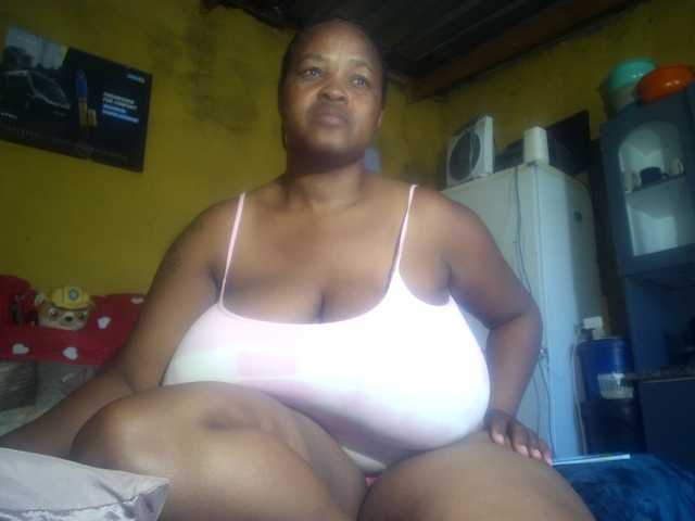 Melonboobs1's BongaCams show and profile