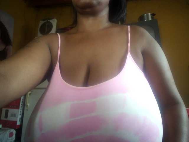 Melonboobs1's BongaCams show and profile