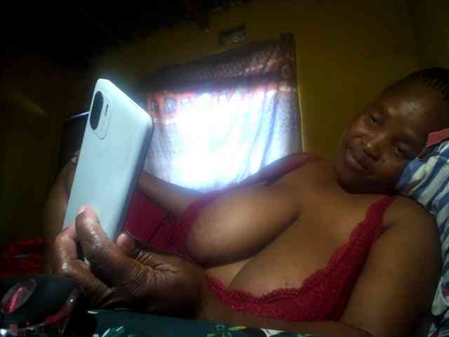 Melonboobs1