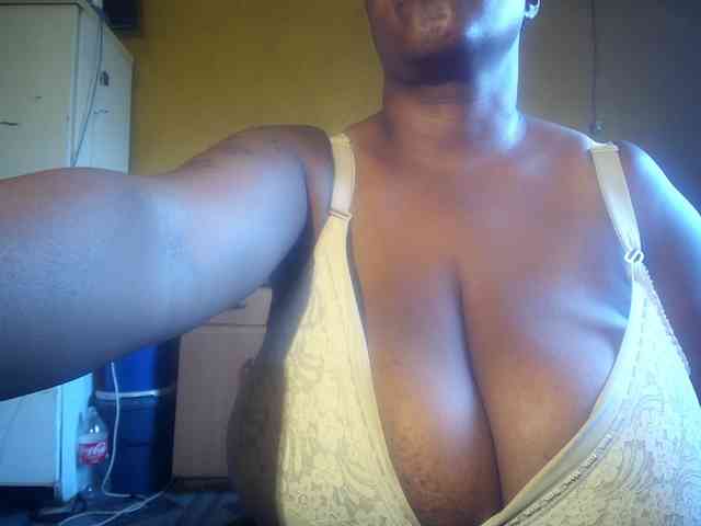 Melonboobs1 webcam