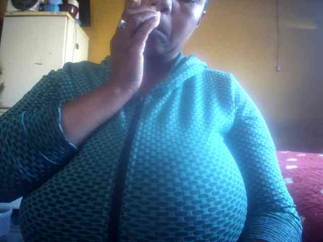 Melonboobs1 webcam