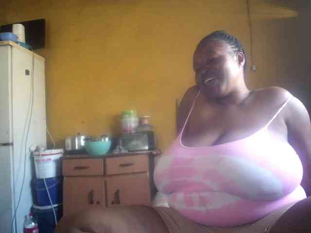 Melonboobs1 webcam