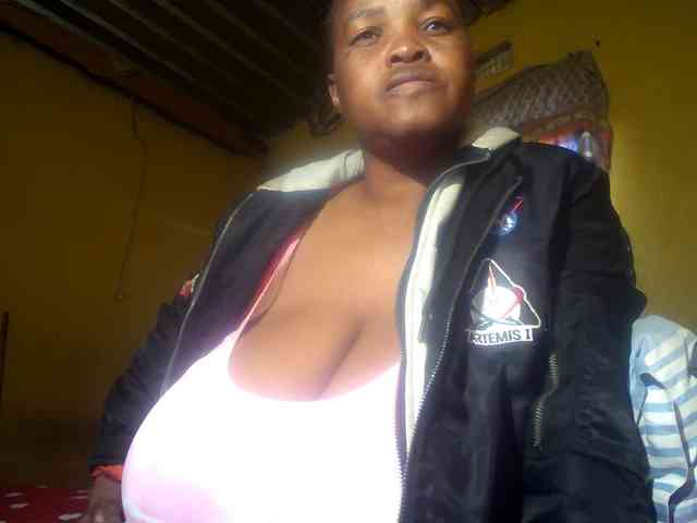 Melonboobs1 webcam