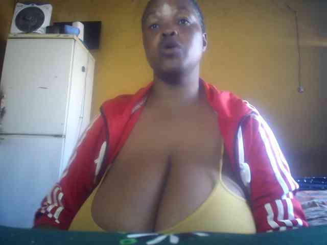 Melonboobs1