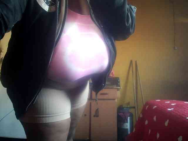 Melonboobs1 webcam