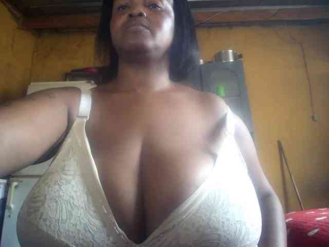 Melonboobs1 Live Webcam on BongaCams