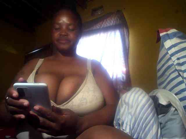 Melonboobs1 webcam