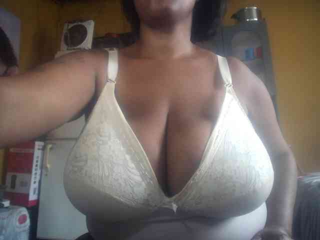 Melonboobs1 webcam