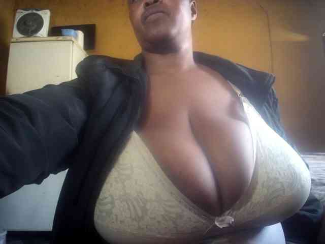 Melonboobs1 webcam