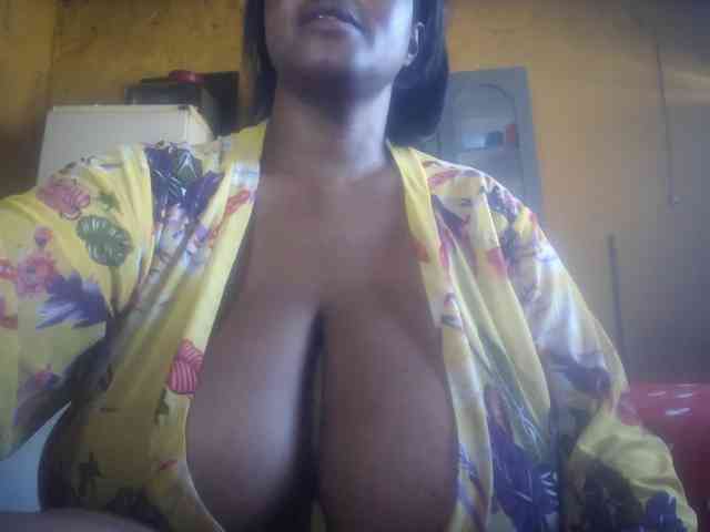 Melonboobs1 webcam