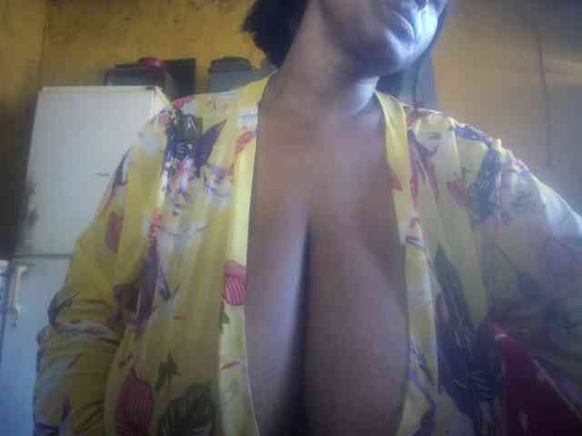 Melonboobs1 webcam