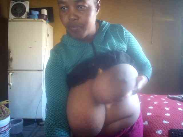 Melonboobs1 webcam