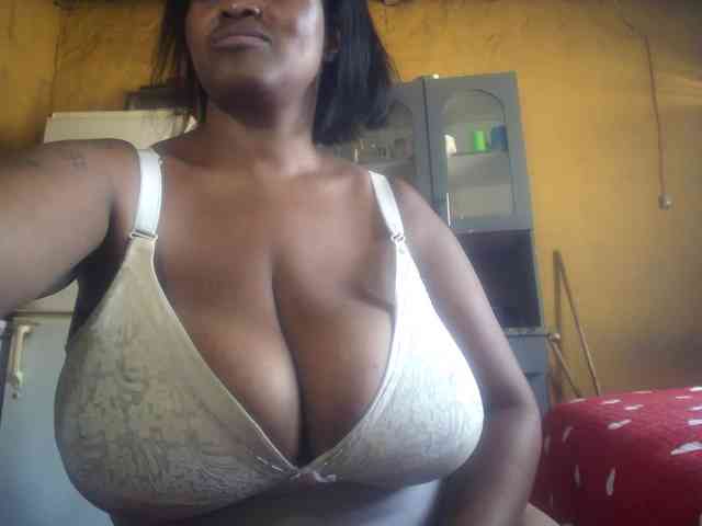 Melonboobs1 webcam