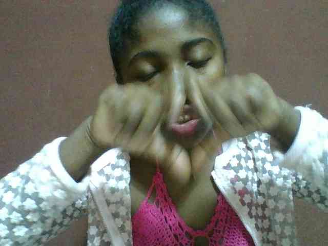 Annah21 webcam